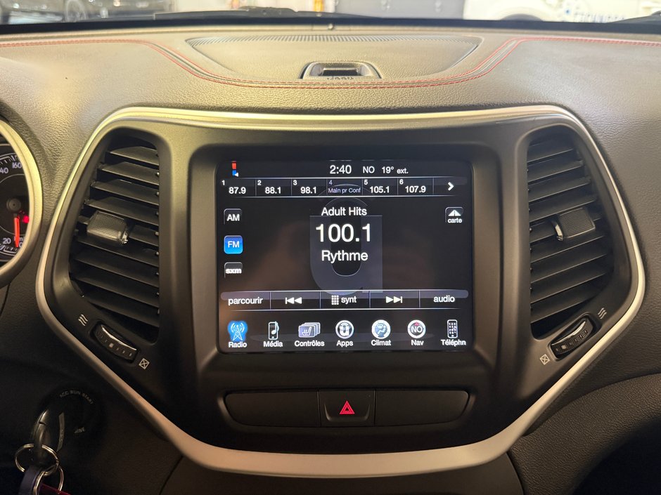 2018 Jeep Cherokee TRAILHAWK-19