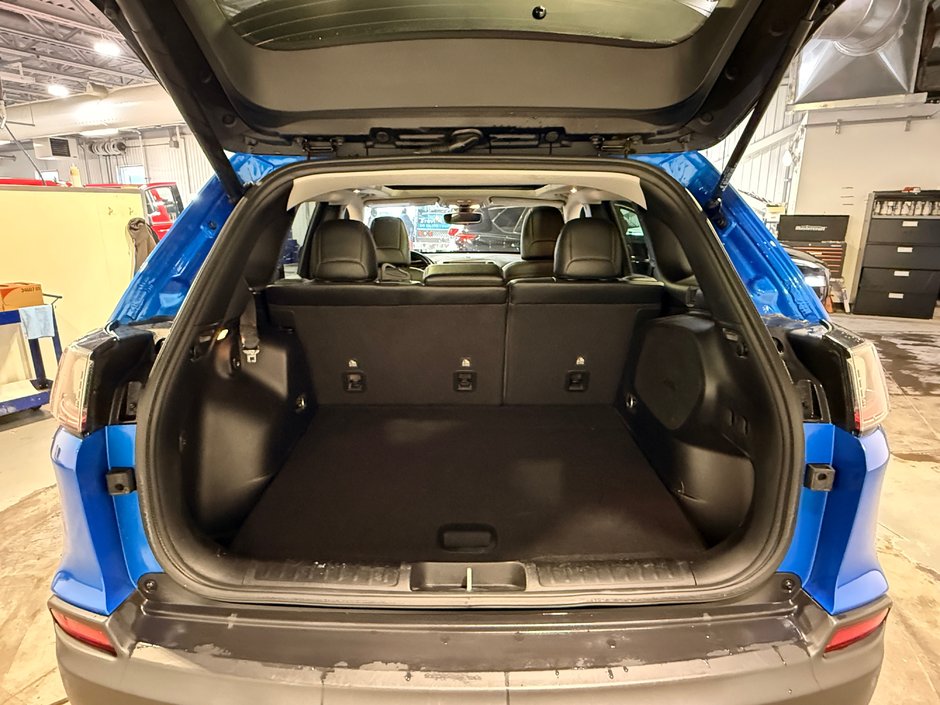 2021 Jeep Cherokee Trailhawk-26