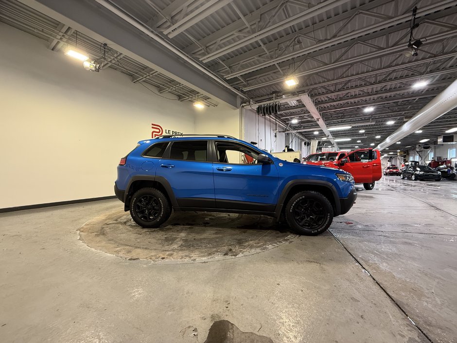 2021 Jeep Cherokee Trailhawk-1