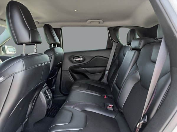 Jeep Cherokee Trailhawk 2022-8