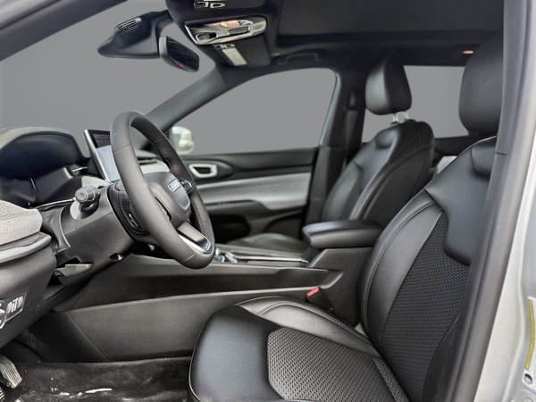 2025 Jeep Compass NORTH-11
