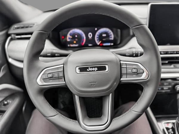 2025 Jeep Compass North-10