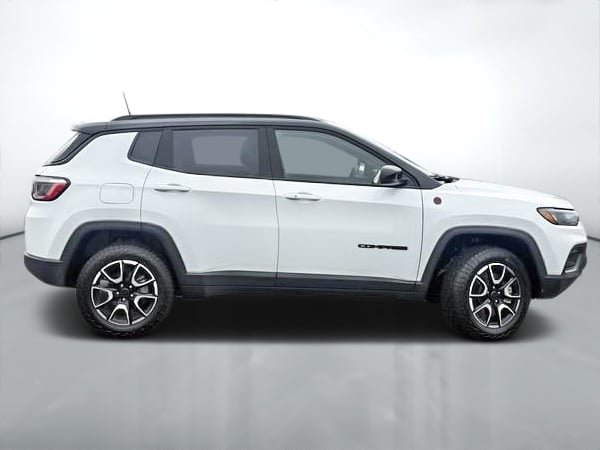2026 Jeep Compass TRAILHAWK-1