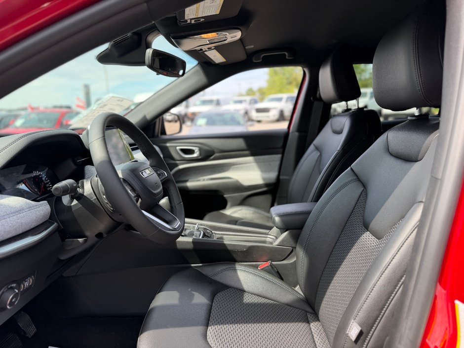 2026 Jeep Compass North-10