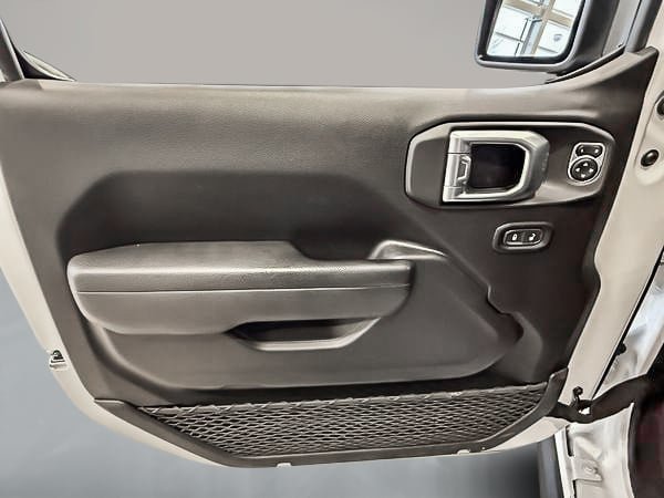 2022 Jeep Gladiator WILLYS-10