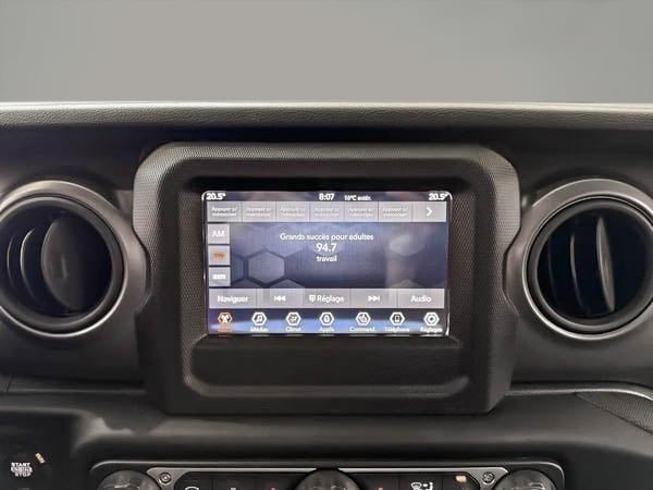 2023 Jeep Gladiator SPORT S-18