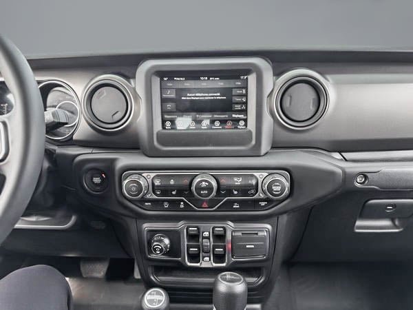 2023 Jeep Gladiator WILLYS-11