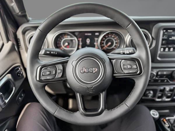2023 Jeep Gladiator WILLYS-9