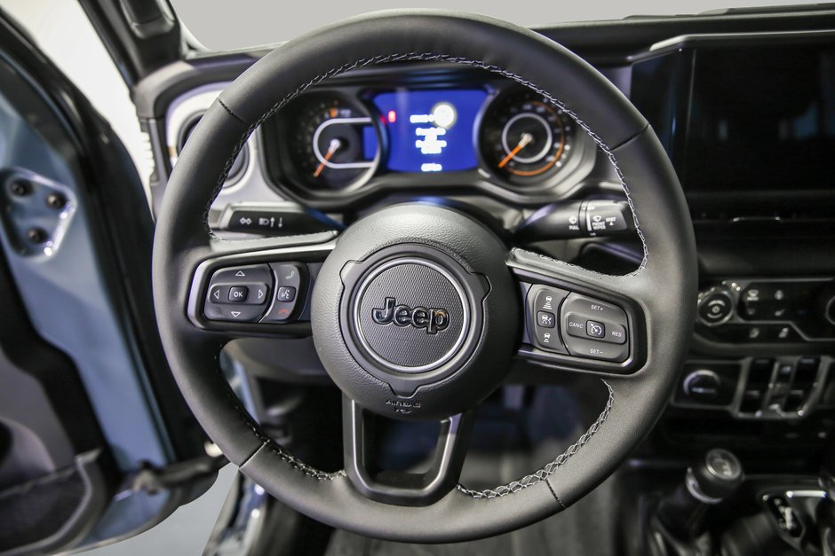 2025 Jeep Gladiator SPORT-16