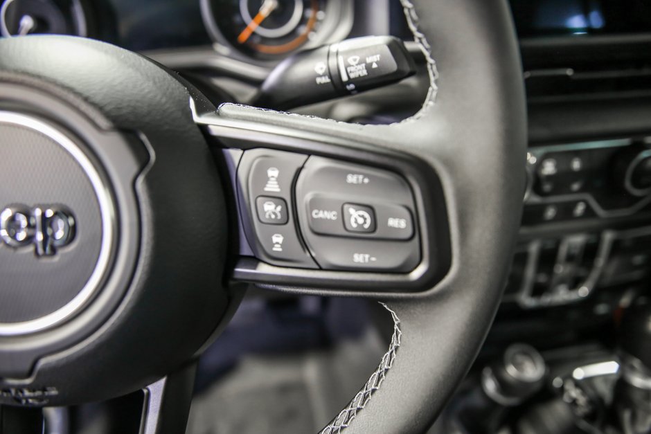 2025 Jeep Gladiator SPORT-15