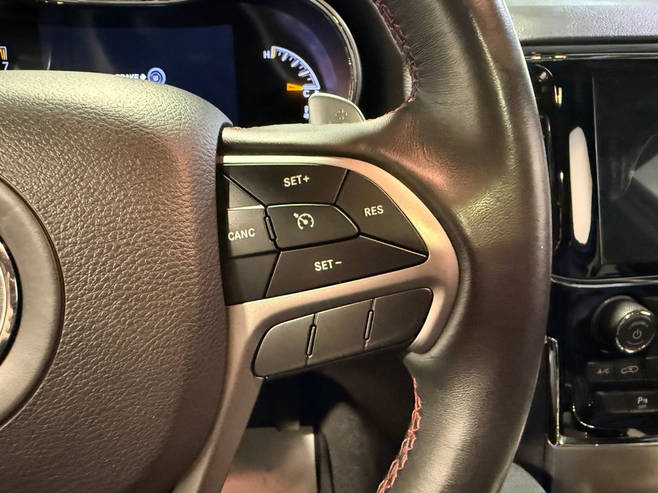 Jeep Grand Cherokee Trailhawk 2019-16
