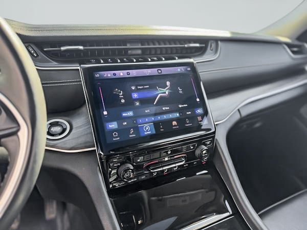 2023 Jeep Grand Cherokee Limited-12