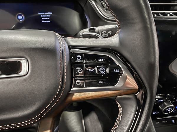 2023 Jeep Grand Cherokee SUMMIT 4X4-16