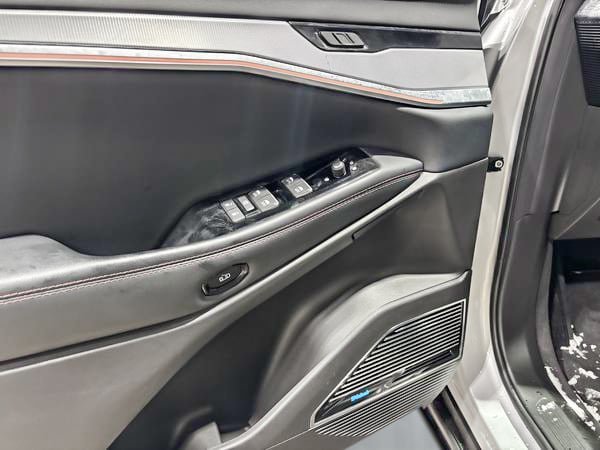Jeep Wagoneer S Launch Edition 2024-8