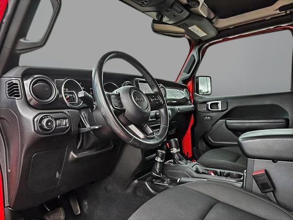 Jeep Wrangler UNLIMITED ALTITUDE // 14000$ DE MODIFICATION 2022-12