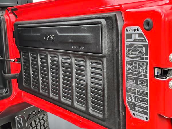 Jeep Wrangler UNLIMITED ALTITUDE // 14000$ DE MODIFICATION 2022-10