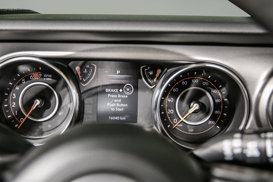 Jeep Wrangler SPORT MODIFIÉ 2023-25