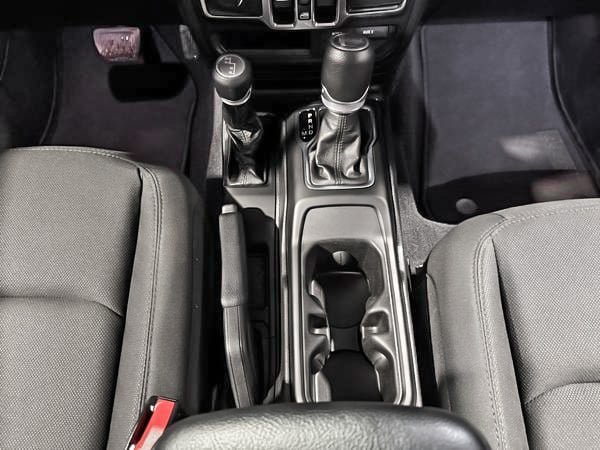 Jeep Wrangler ALTITUDE 2023-21