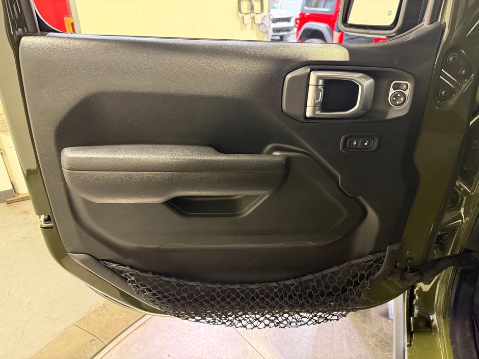 Jeep Wrangler WILLYS 4X4 // 16000$ EN MODIFICATION 2023-9