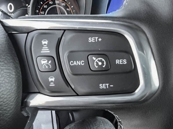 Jeep Wrangler SAHARA 2025-12