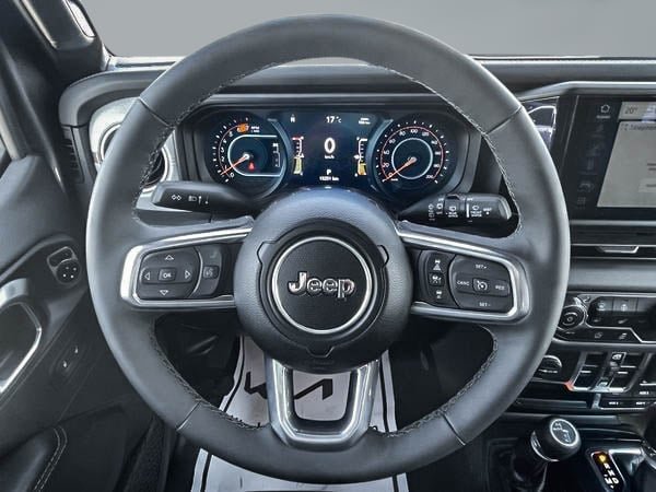 Jeep Wrangler SAHARA 2025-15