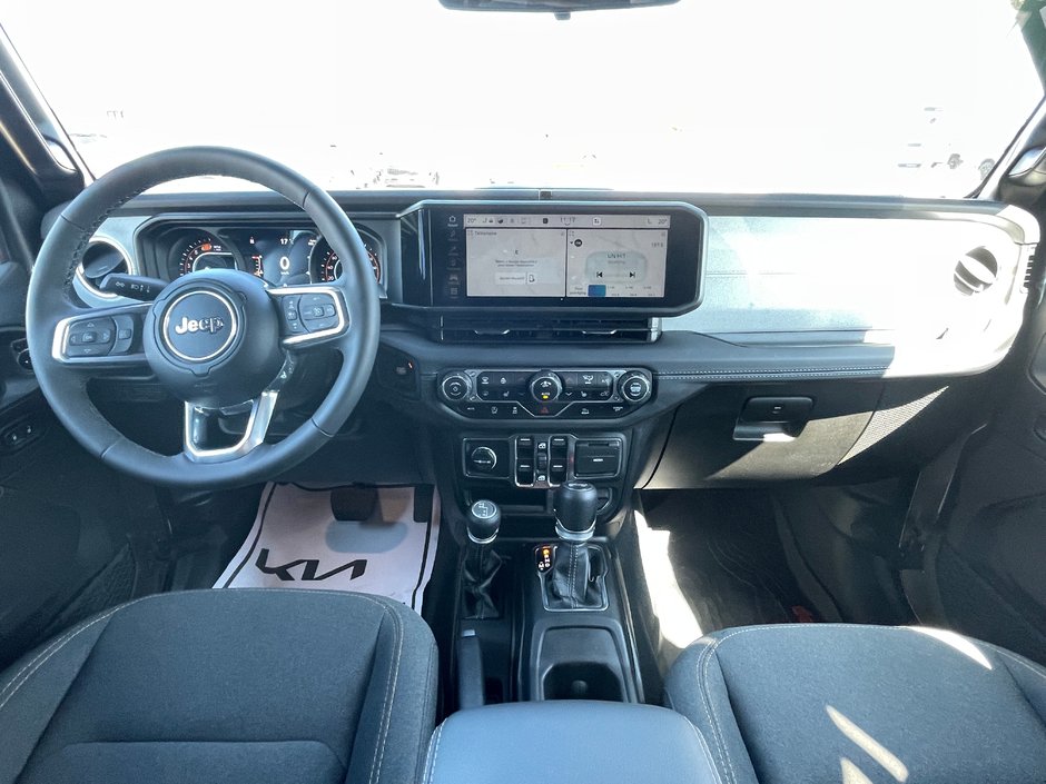 Jeep Wrangler SAHARA 2025-14