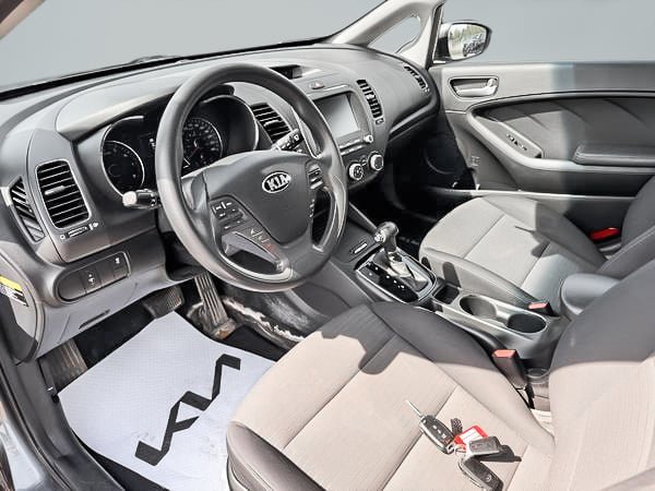 Kia 5 portes Forte LX+ 2017-15