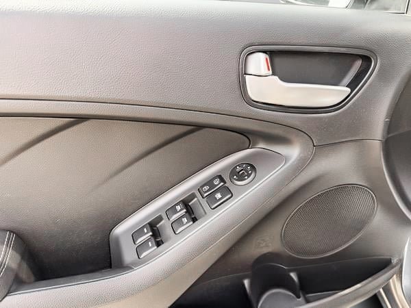Kia 5 portes Forte LX+ 2017-11
