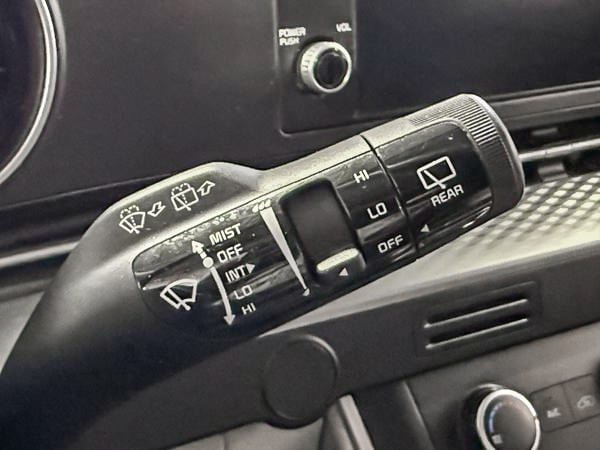 2022 Kia Carnival LX-17