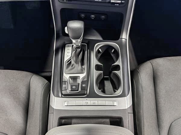2022 Kia Carnival LX-22