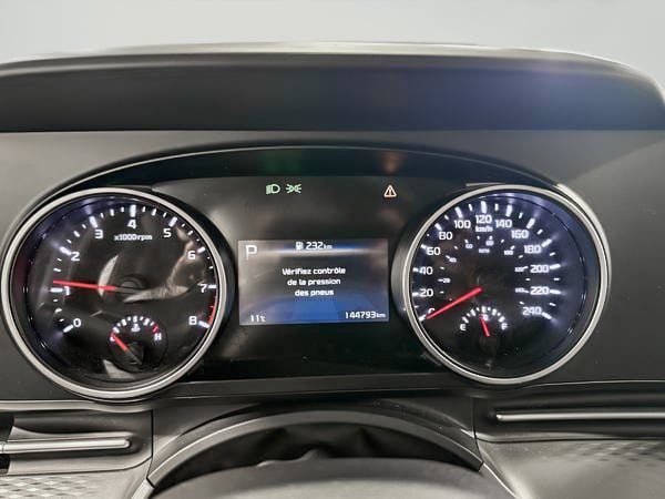 2022 Kia Carnival LX-18