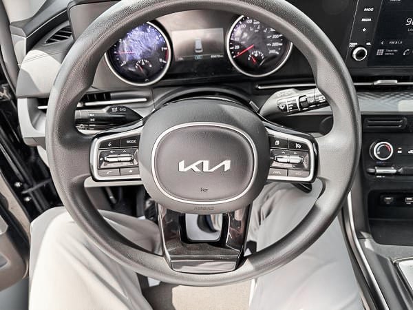 2022 Kia Carnival LX-16