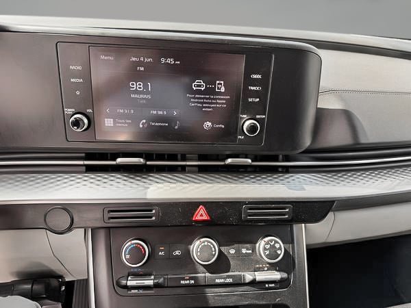 2022 Kia Carnival LX-20