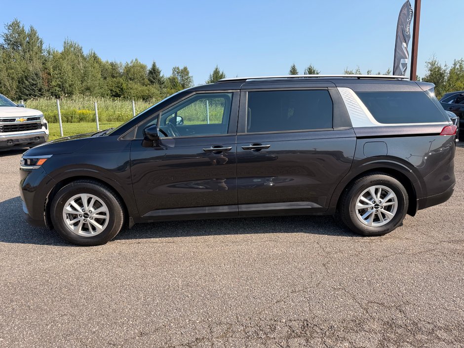 2022 Kia Carnival LX-3