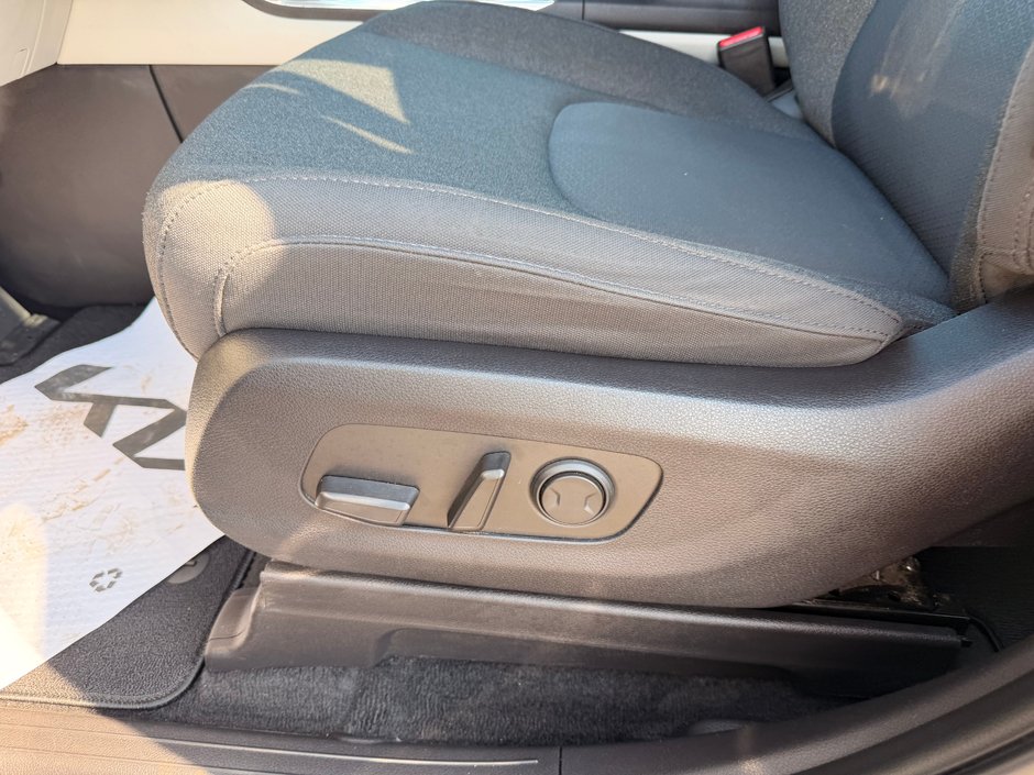 2022 Kia Carnival LX-14