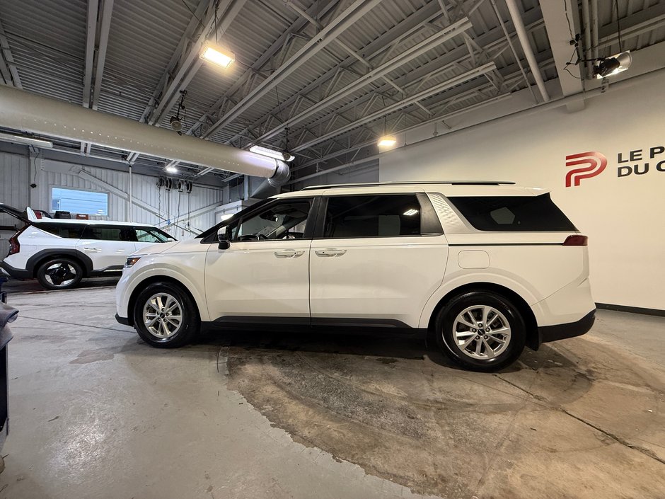 Kia Carnival LX 2022-5