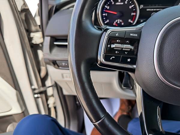 2024 Kia Carnival EX-16