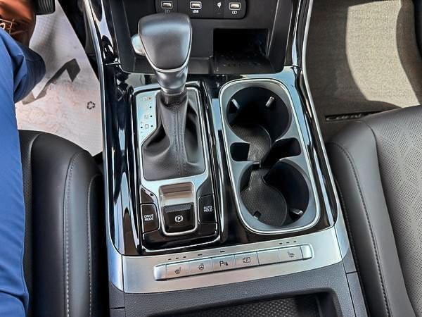 2024 Kia Carnival EX-21