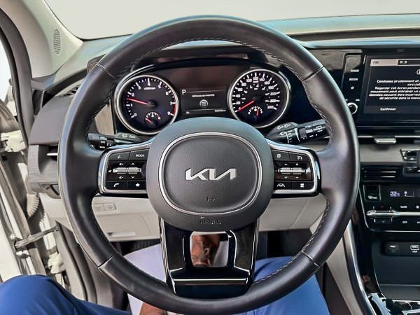 2024 Kia Carnival EX-15