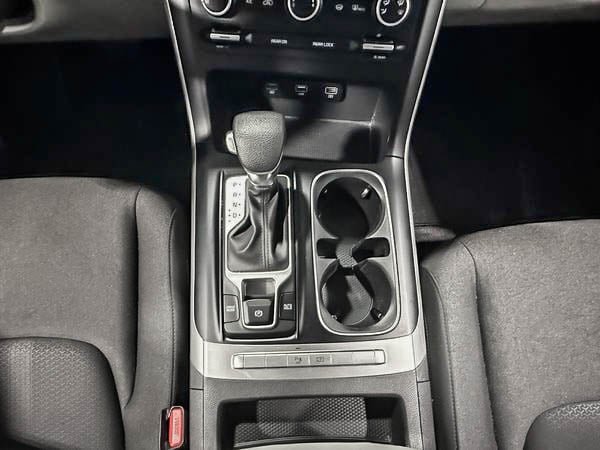2024 Kia Carnival LX-22