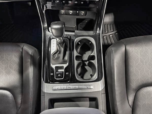 2024 Kia Carnival EX-22