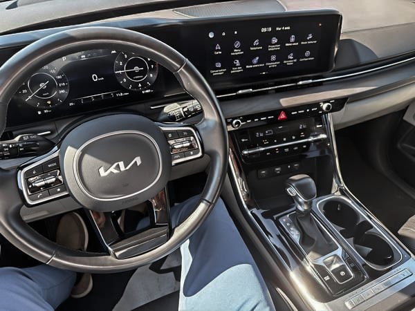 Kia Carnival EX 2024-23