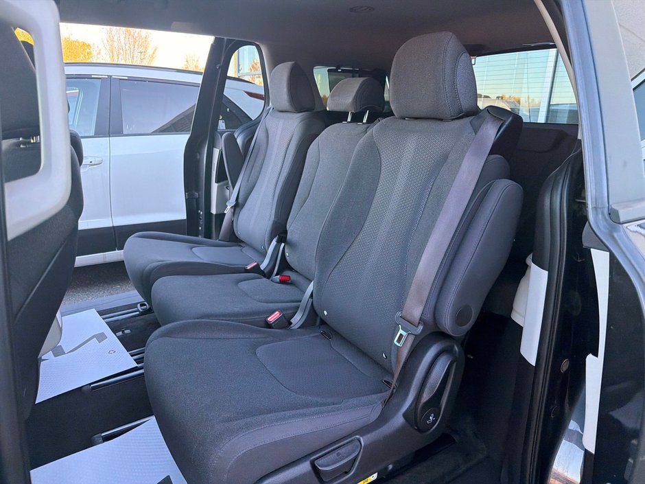 2024 Kia Carnival LX+-24