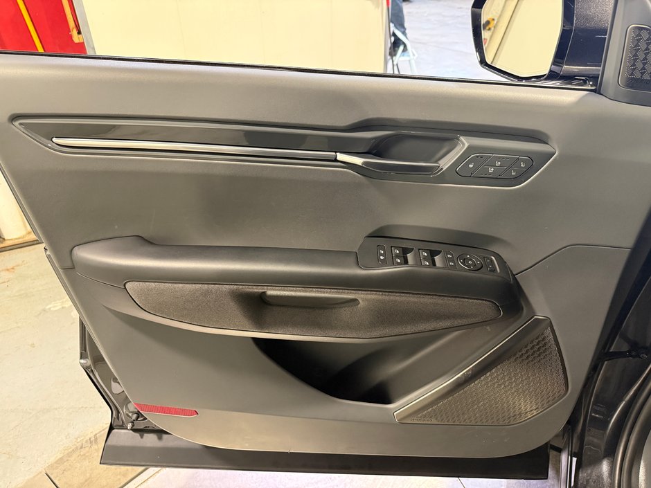 2024 Kia EV9 LAND-11