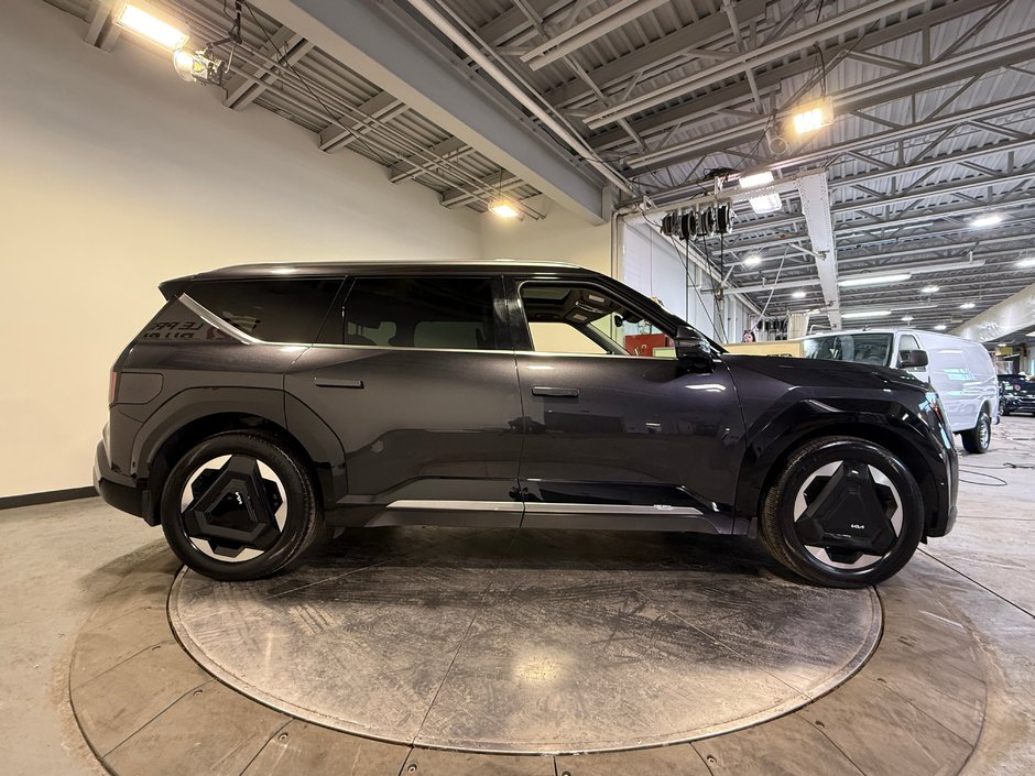 2024 Kia EV9 LAND-1