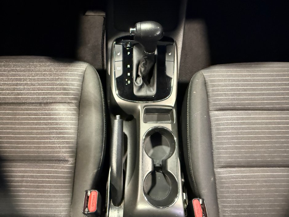 2017 Kia Forte LX-22