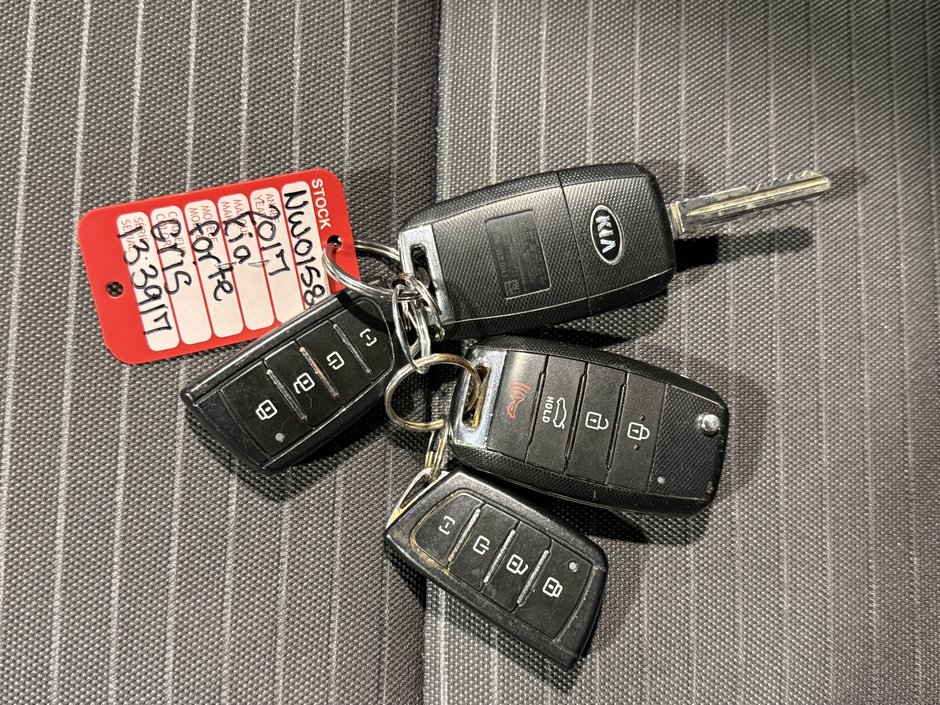 2017 Kia Forte LX-25