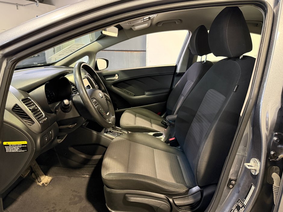 2018 Kia Forte LX-12