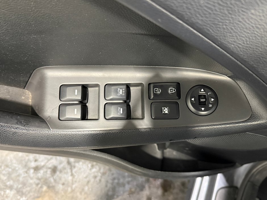 2018 Kia Forte LX-11