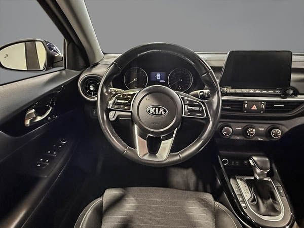 2021 Kia Forte EX-12